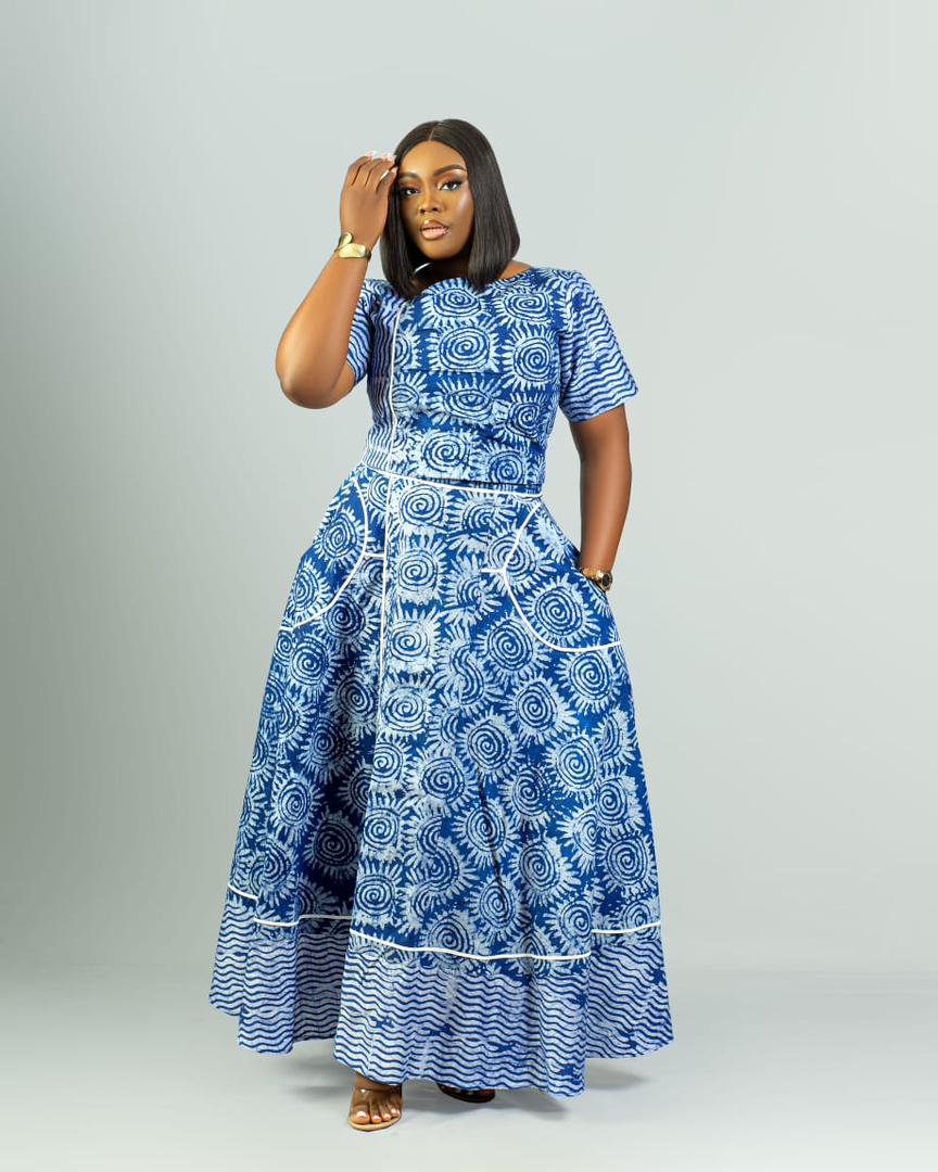 5 Stunning Adire Two Piece Styles For Ladies